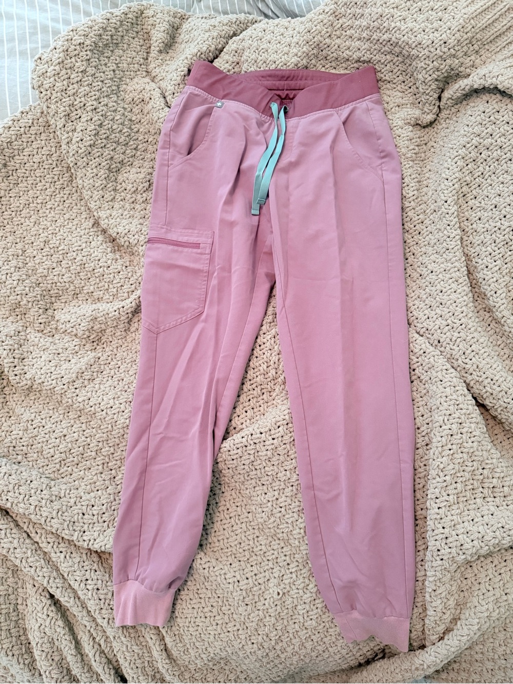 Figs mineral mauve jogger